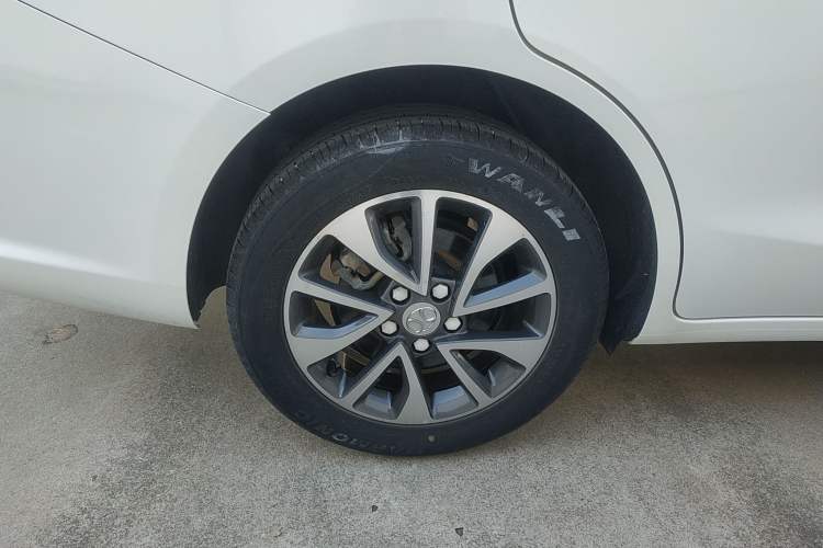 Used BAIC 2019 1.5L CVT Luxury Edition China V Right Rear Wheel Hub