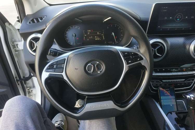 Used BAIC 2019 1.5L CVT Luxury Edition China V Steering Wheel