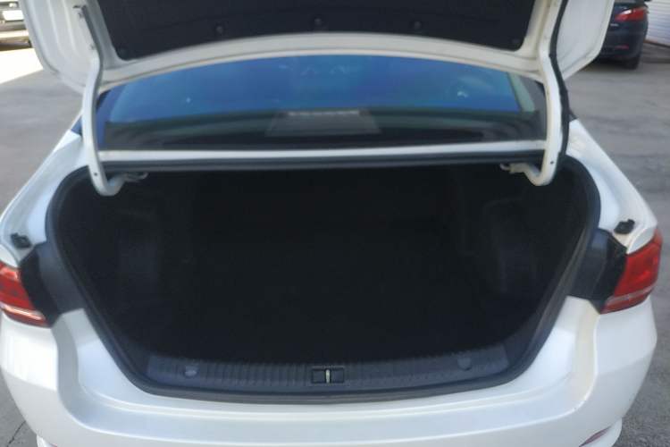 Used BAIC 2019 1.5L CVT Luxury Edition China V Trunk
