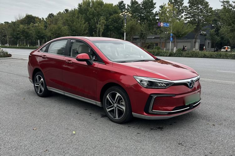 Used BAIC Beijing EU5 2018 R500 Smart Edition Exterior 3
