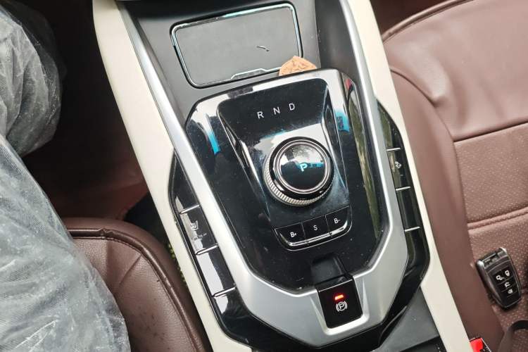 Used BAIC Beijing EU5 2018 R500 Smart Edition Gear Lever