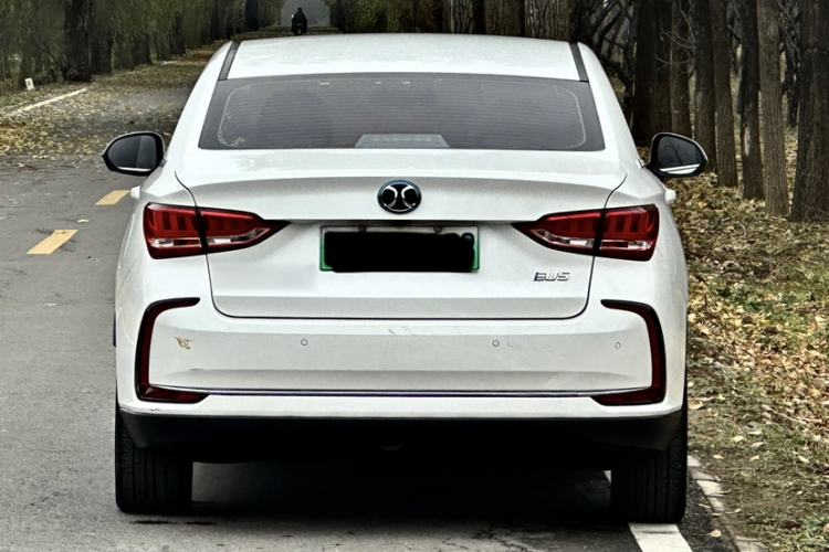 Used BAIC Beijing EU5 2018 R550 Smart Trend Edition Exterior 5