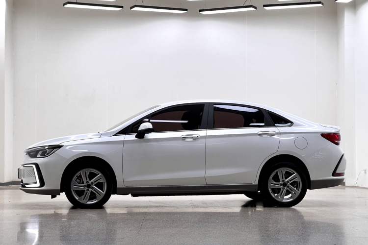 Used BAIC Beijing EU5 2022 Ride-Hailing Edition Exterior 6