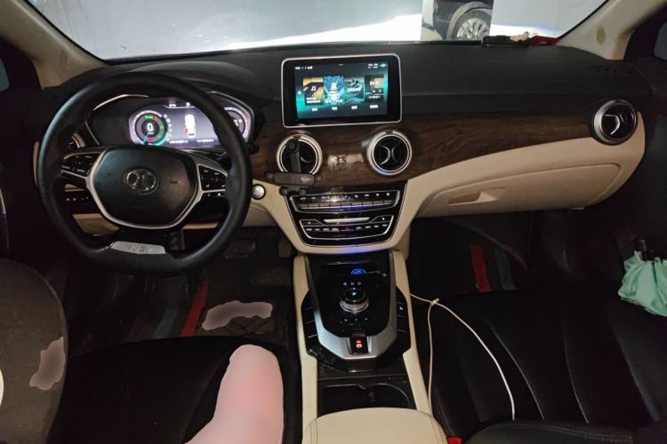 Used BAIC Beijing EU5 2018 R500 Smart Wind Edition Center Console