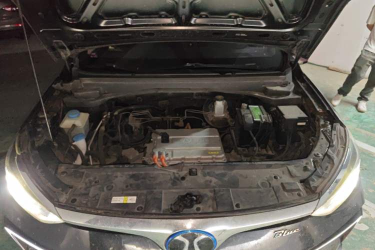 Used BAIC Beijing EU5 2018 R500 Smart Wind Edition Engine Bay