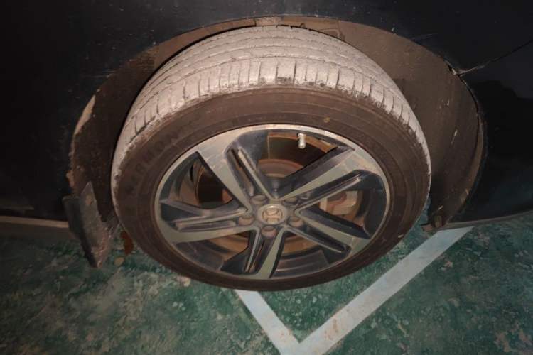 Used BAIC Beijing EU5 2018 R500 Smart Wind Edition Right Front Wheel Hub