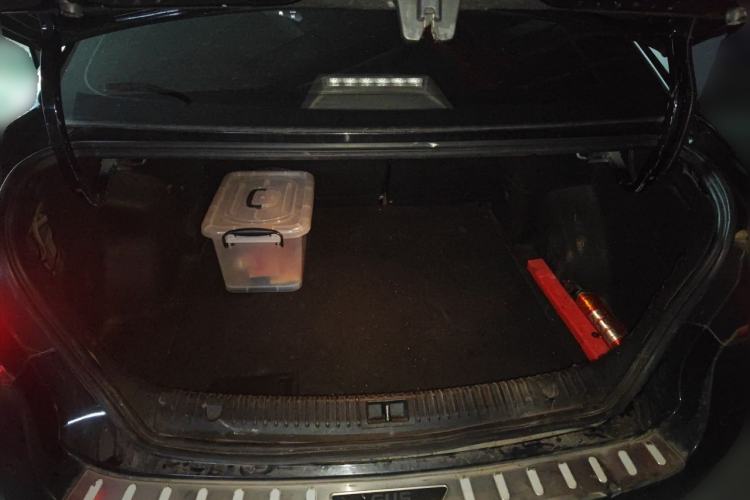 Used BAIC Beijing EU5 2018 R500 Smart Wind Edition Trunk