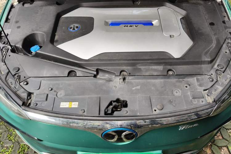 Used BAIC Beijing EU5 2018 R500 Smart Wind Edition Engine Bay