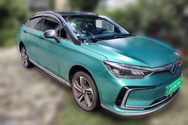 Used BAIC Beijing EU5 2018 R500 Smart Wind Edition Front Right 45 Deg