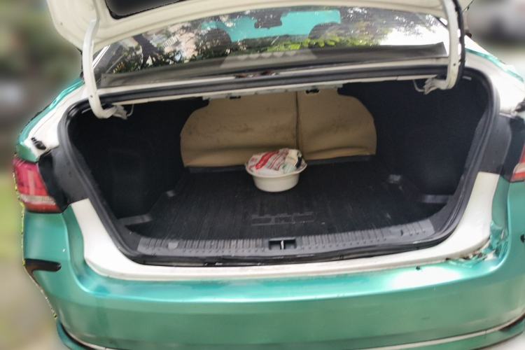 Used BAIC Beijing EU5 2018 R500 Smart Wind Edition Trunk