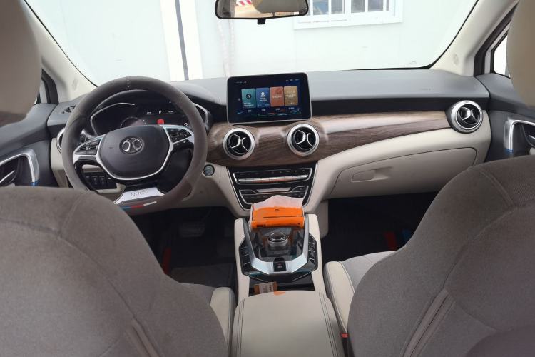 Used BAIC Beijing EU5 2018 R500 Smart Wind Edition Center Console