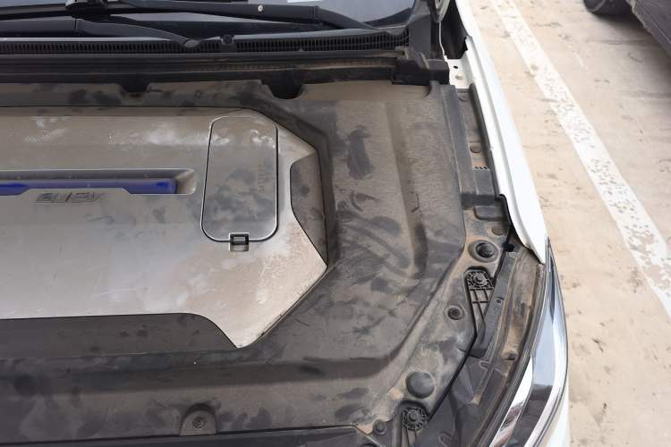 Used BAIC Beijing EU5 2018 R500 Smart Wind Edition Engine Bay Left