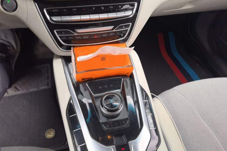Used BAIC Beijing EU5 2018 R500 Smart Wind Edition Gear Lever