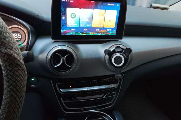 Used BAIC Beijing EU5 2018 R550 Smart Trend Edition Audio And AC Panel
