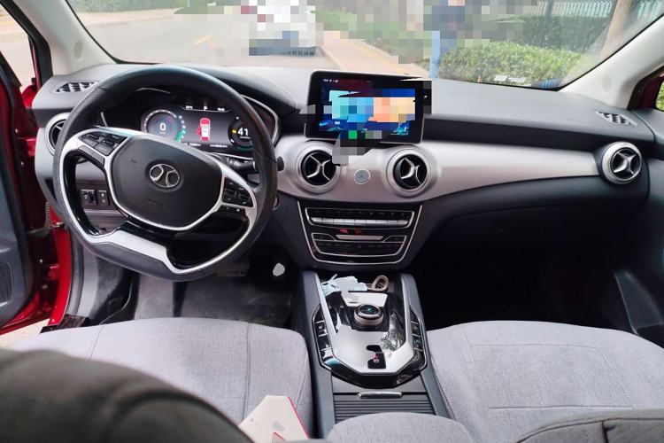 Used BAIC Beijing EU5 2018 R550 Smart Trend Edition Center Console