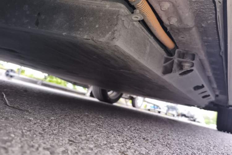 Used BAIC Beijing EU5 2018 R500 Smart Wind Edition Chassis Front Left