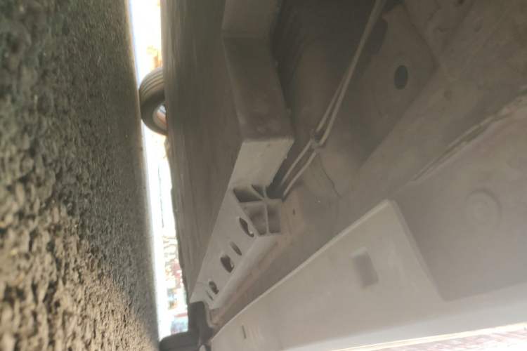 Used BAIC Beijing EU5 2018 R500 Smart Edition Chassis Rear Right