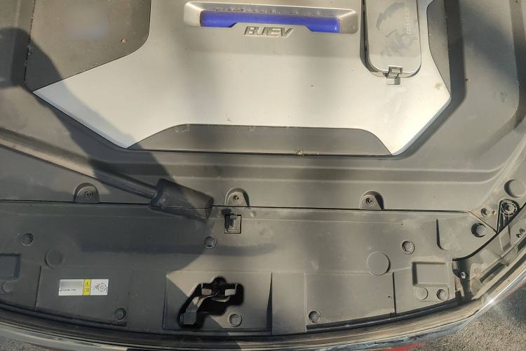 Used BAIC Beijing EU5 2018 R500 Smart Wind Edition Engine Bay