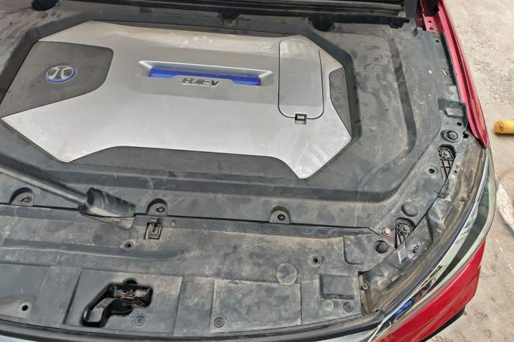 Used BAIC Beijing EU5 2018 R500 Smart Wind Edition Engine Bay Left