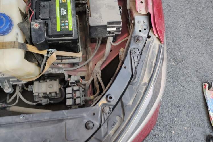 Used BAIC Beijing EU5 2018 R500 Smart Edition Engine Bay Left