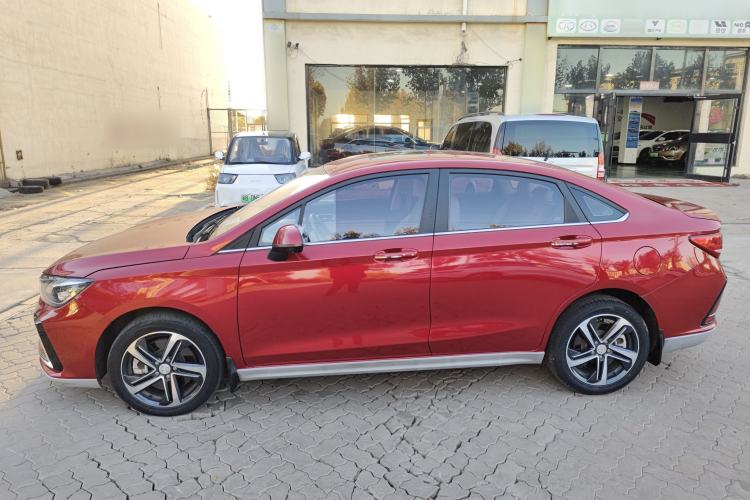 Used BAIC Beijing EU5 2018 R500 Smart Wind Edition Exterior 2