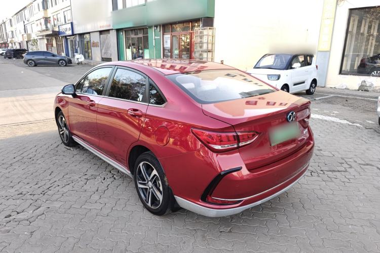 Used BAIC Beijing EU5 2018 R500 Smart Wind Edition Exterior 3