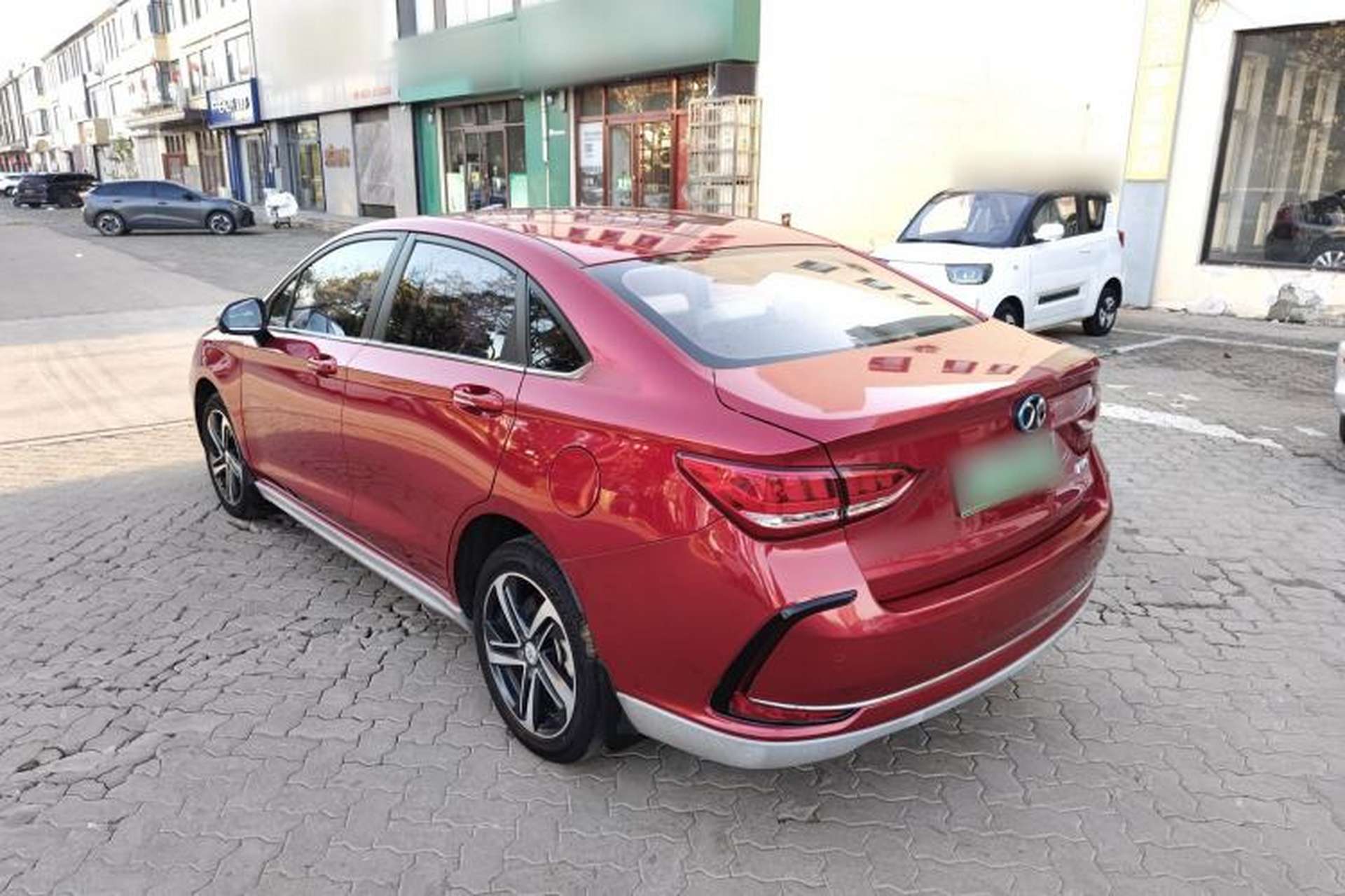 Used BAIC Beijing EU5 2018 R500 Smart Wind Edition Exterior 3