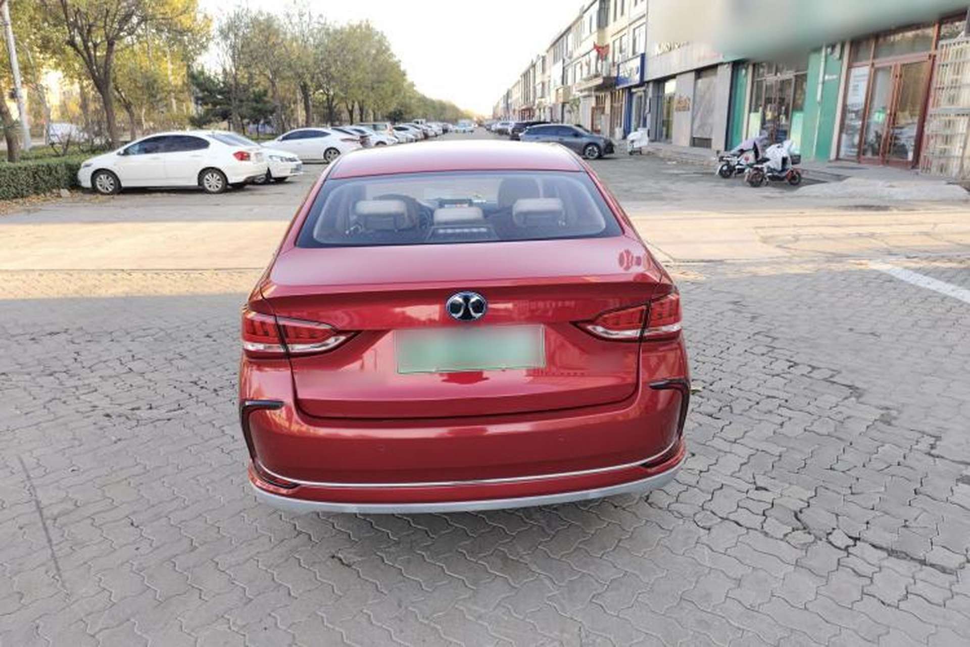 Used BAIC Beijing EU5 2018 R500 Smart Wind Edition Exterior 4