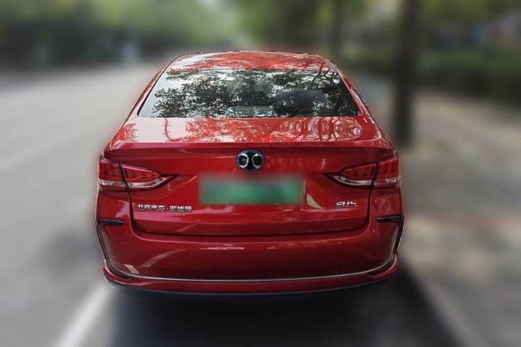 Used BAIC Beijing EU5 2018 R550 Smart Trend Edition Exterior 4