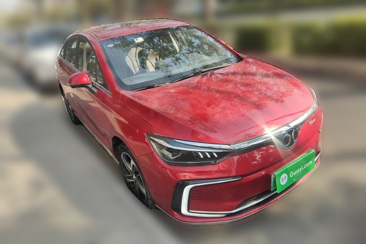 Used BAIC Beijing EU5 2018 R500 Smart Wind Edition Front Right 45 Deg