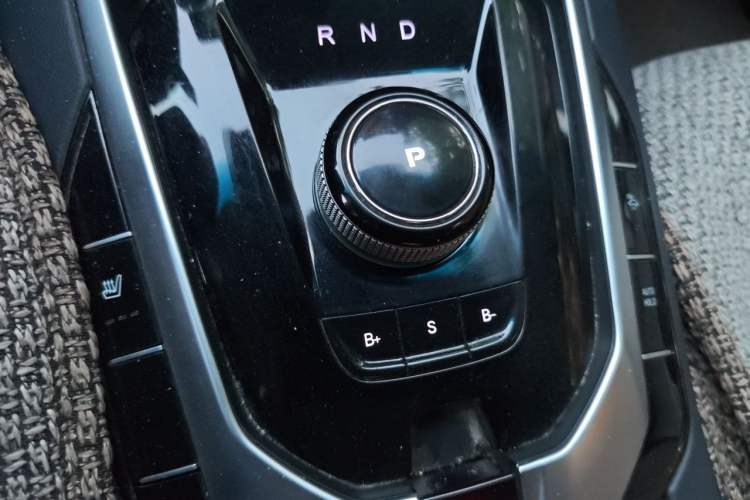 Used BAIC Beijing EU5 2018 R550 Smart Trend Edition Gear Lever