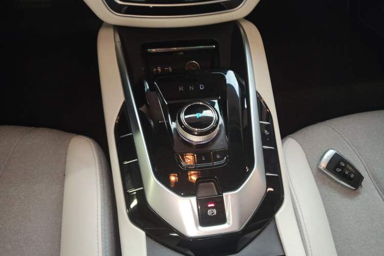 Used BAIC Beijing EU5 2018 R500 Smart Wind Edition Gear Lever