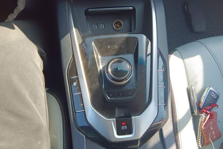 Used BAIC Beijing EU5 2018 R550 Smart Trend Edition Gear Lever