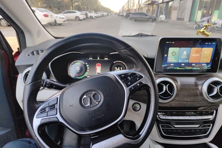 Used BAIC Beijing EU5 2018 R500 Smart Wind Edition Interior 1