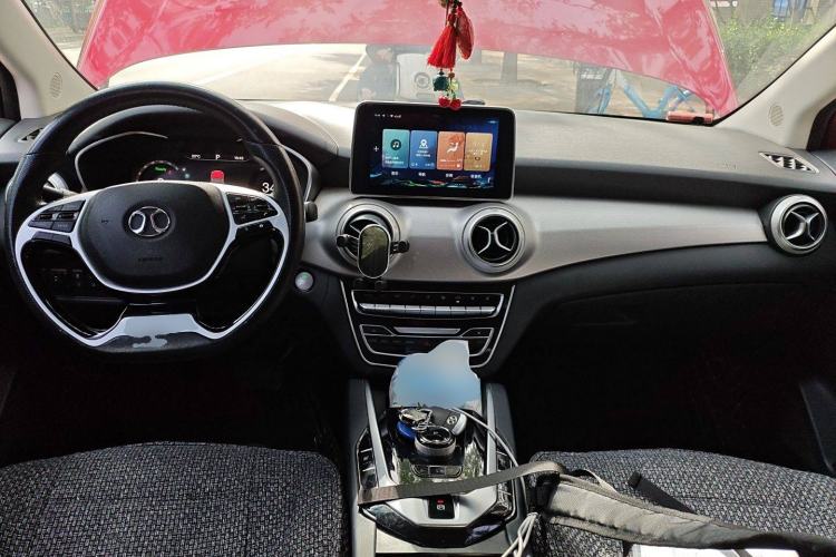 Used BAIC Beijing EU5 2018 R550 Smart Trend Edition Interior 2
