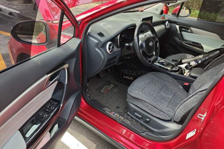 Used BAIC Beijing EU5 2018 R550 Smart Trend Edition Interior 3
