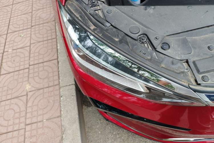 Used BAIC Beijing EU5 2018 R550 Smart Trend Edition Right Front Headlight