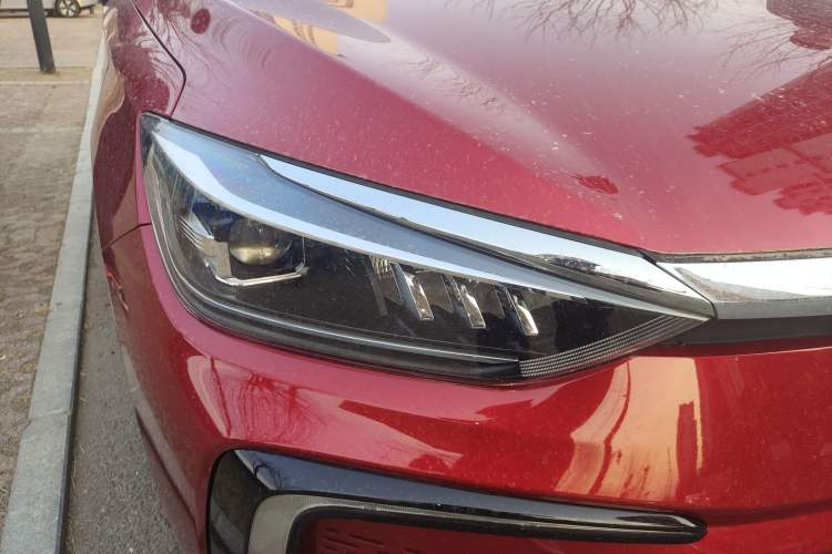 Used BAIC Beijing EU5 2018 R500 Smart Wind Edition Right Front Headlight