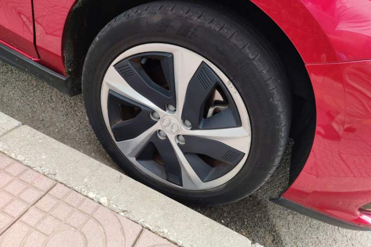 Used BAIC Beijing EU5 2018 R550 Smart Trend Edition Right Front Wheel Hub