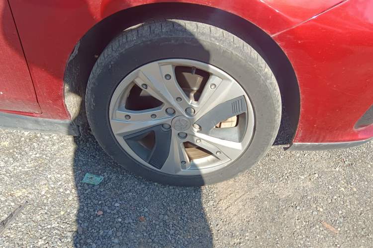 Used BAIC Beijing EU5 2018 R550 Smart Trend Edition Right Front Wheel Hub