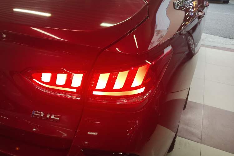 Used BAIC Beijing EU5 2018 R500 Smart Wind Edition Right Rear Taillight