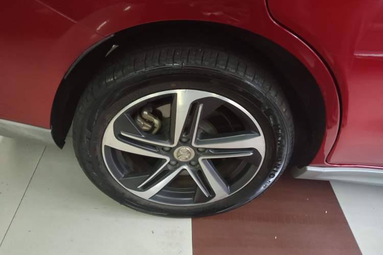 Used BAIC Beijing EU5 2018 R500 Smart Wind Edition Right Rear Wheel Hub