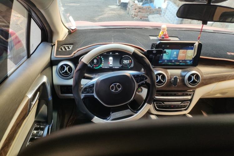 Used BAIC Beijing EU5 2018 R500 Smart Edition Steering Wheel