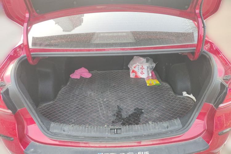 Used BAIC Beijing EU5 2018 R500 Smart Wind Edition Trunk