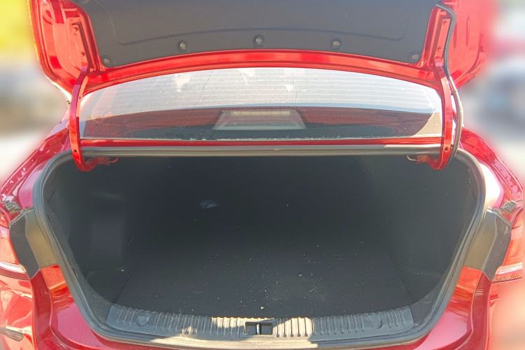 Used BAIC Beijing EU5 2018 R550 Smart Trend Edition Trunk