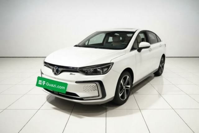 Ojetý BAIC Beijing EU5 2018 R500 Smart Edition