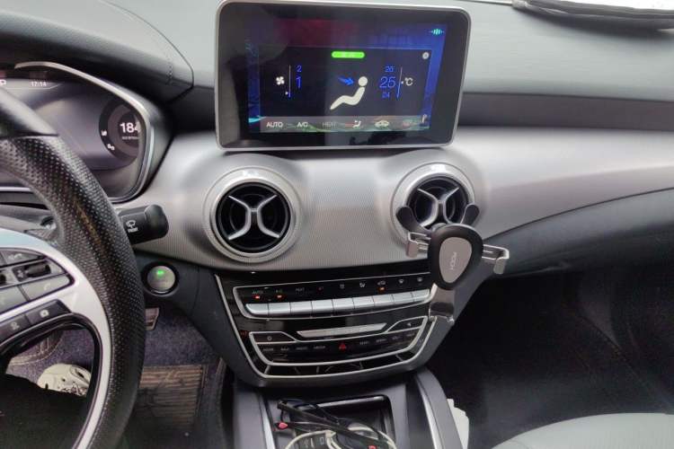 Used BAIC Beijing EU5 2018 R550 Smart Trend Edition Audio And AC Panel