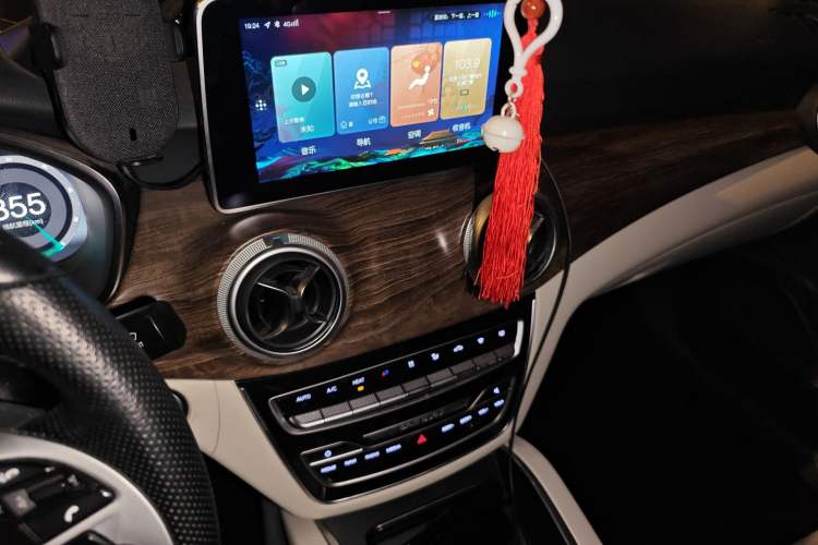 Used BAIC Beijing EU5 2018 R500 Smart Wind Edition Audio And AC Panel