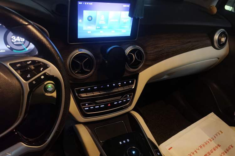 Used BAIC Beijing EU5 2018 R500 Smart Wind Edition Audio And AC Panel