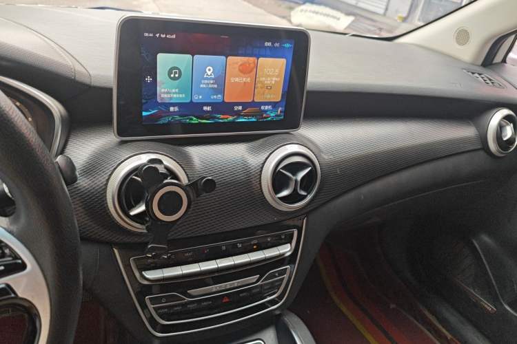 Used BAIC Beijing EU5 2018 R500 Smart Wind Edition Audio And AC Panel
